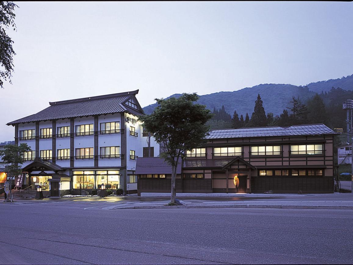 Hotel Mikunitoge Onsen Oyado Honjin Yuzawa  Zewnętrze zdjęcie